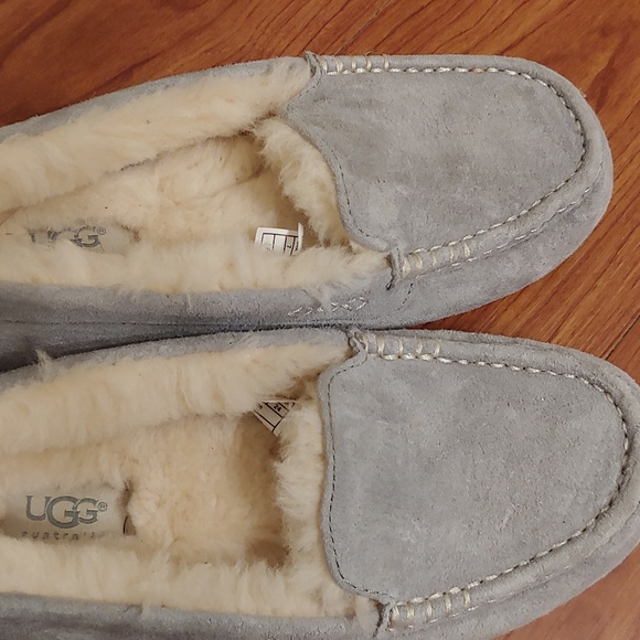 UGG Shoes - UGG Ansley Women's Slippers- Light Grey sz 7